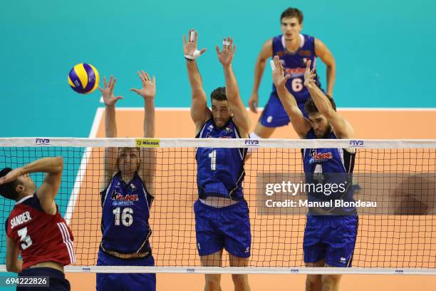 Oleg Antonov and Davide Candellaro and Luca Vettori of Italy during the World League match between Italy and United States on June 9, 2017 in Pau,...