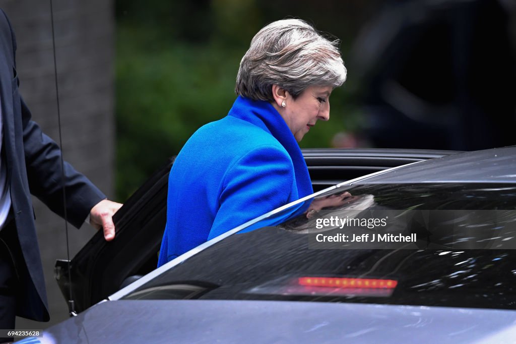 Theresa May Seeks Queen's Permission To Form A UK Government