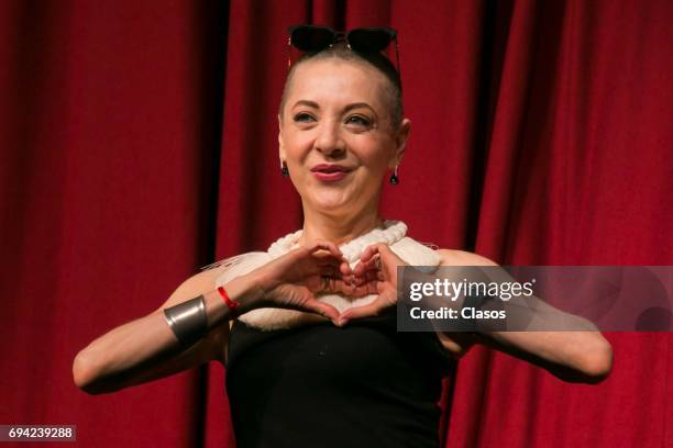 443 Edith Gonzalez Fotos und hochauflösende Bilder - Getty Images