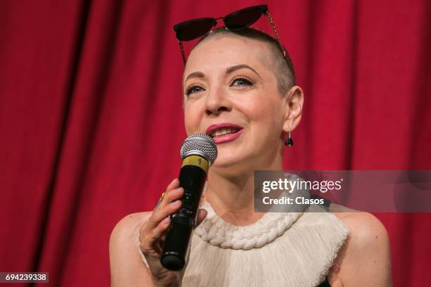 443 Edith Gonzalez Fotos und hochauflösende Bilder - Getty Images