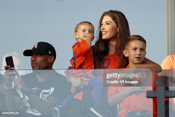 Nigel de Jong, Xess Xava Sneijder, Yolanthe Sneijder-Cabau, Jessey Sneijder,during the FIFA World Cup 2018 qualifying match between The Netherlands...