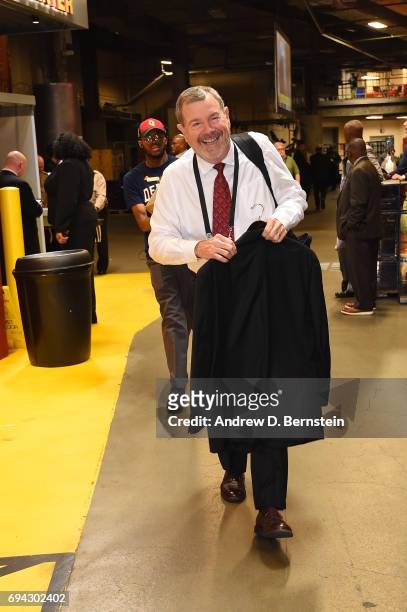 Carlesimo enters the arena before the game of the Cleveland Cavaliers and the Golden State Warriors during Game Three of the 2017 NBA Finals on June...
