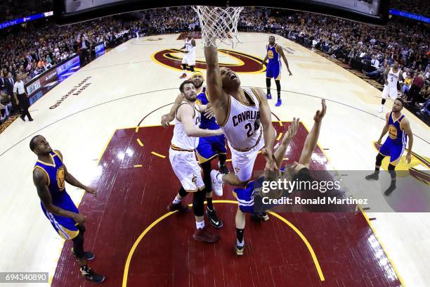 Richard Jefferson of the Cleveland Cavaliers drives to the basket against Klay Thompson of the Golden State Warriors i nthe first quarter in Game 4...