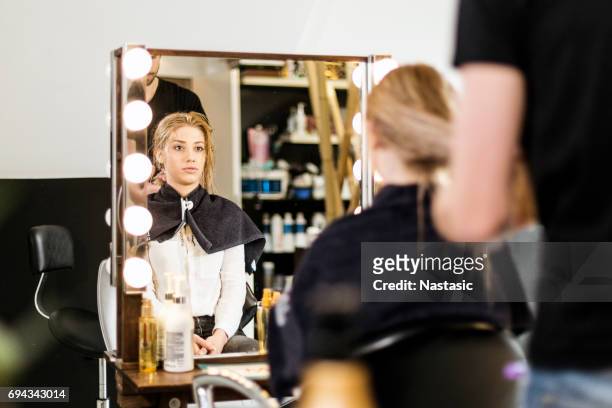 4,682 Hair Salon Mirror Photos and Premium High Res Pictures - Getty Images