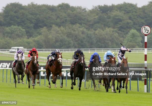 Reachforthestars ridden by Daniel Tudhope wins The Betway Middle Distance Handicap Stakes at Haydock Racecourse.