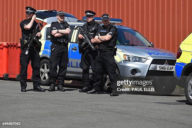 Police In Manchester Manchester Armed Police Photos and Premium High Res Pictures - Getty Images