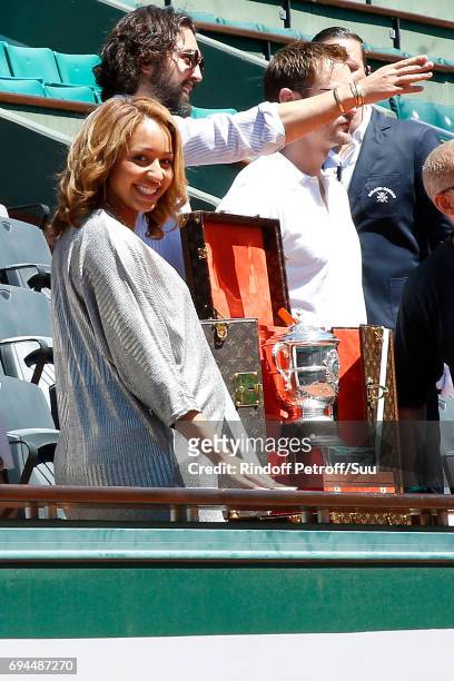 Boxing Olympic Champion Estelle Mossely presents the Suzanne-Lenglen's Cup and his Louis Vuitton trunk before the Women Final of the 2017 French...