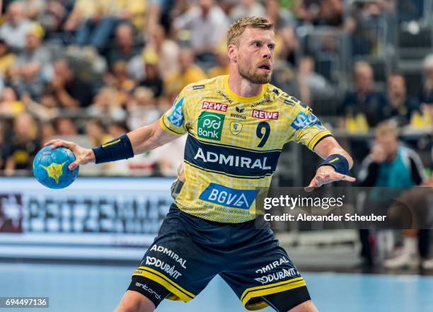 Gudjon Valur Sigurdsson of Rhein Neckar Loewen in action during the DKB HBL match between Rhein Neckar Loewen and MT Melsungen at SAP Arena on June...