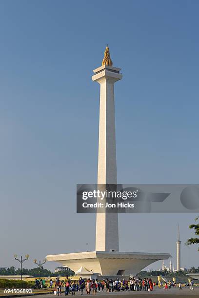 the national monument 'monas' in merdeka square. - national monument 個照片及圖片檔