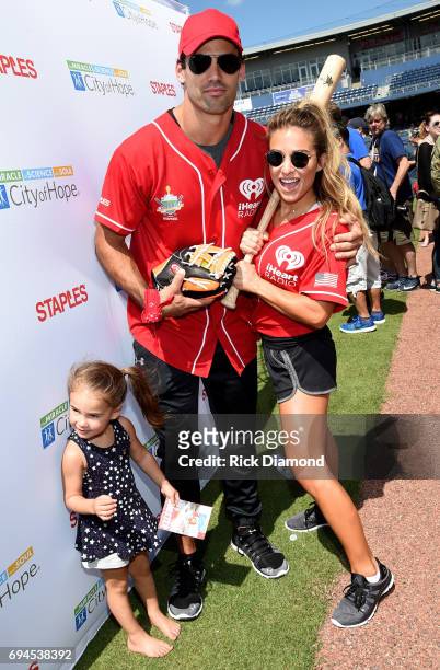 Vivianne Rose Decker, NFL wide reciever Eric Decker and singer-songwriter Jessie James Decker arrive at the 27th Annual City of Hope Celebrity...