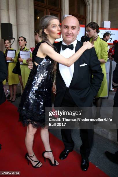 Ali Rahimi and his wife attend the Life Ball 2017 Gala Dinner at City Hall on June 10, 2017 in Vienna, Austria.