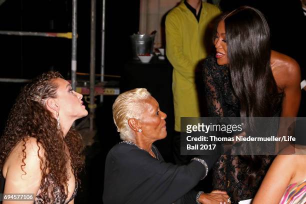 Cheyenne Elliott, Dionne Warwick and Naomi Campbell attend the Life Ball 2017 Gala Dinner at City Hall on June 10, 2017 in Vienna, Austria.