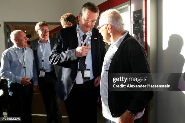 Horst Leupold, Toni Schumacher, Jens Lehmann, DFB President Reinhard Grindel and Georg Volkert talk prior to the FIFA 2018 World Cup Qualifier...