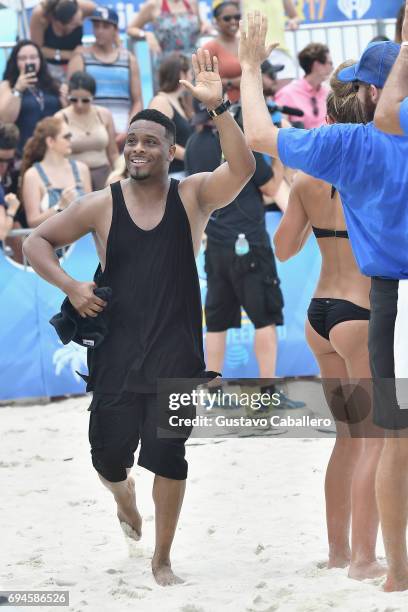 Kel Mitchell plays volley ball the iHeartSummer '17 Weekend By AT&T, Day 2 at Fontainebleau Miami Beach on June 10, 2017 in Miami Beach, Florida.