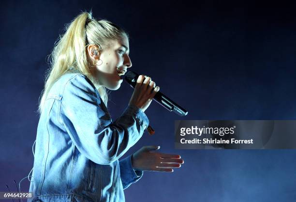 Hannah Reid of London Grammar performs at Parklife Festival 2017 at Heaton Park on June 10, 2017 in Manchester, England.