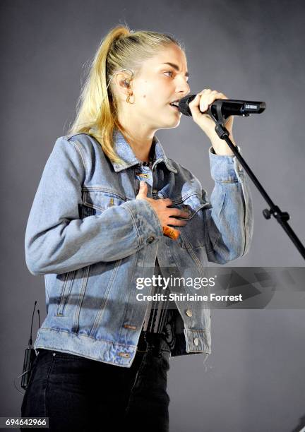 Hannah Reid of London Grammar performs at Parklife Festival 2017 at Heaton Park on June 10, 2017 in Manchester, England.