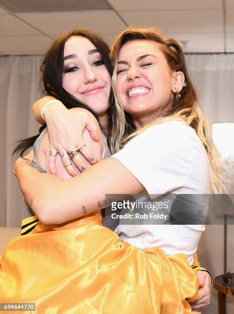 Noah Cyrus and Miley Cyrus attend iHeartSummer '17 Weekend by AT&T at Fontainebleau Miami Beach on June 10, 2017 in Miami Beach, Florida.