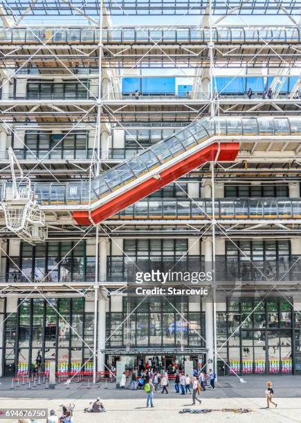 pompidou center in paris - centre georges pompidou stock pictures, royalty-free photos & images
