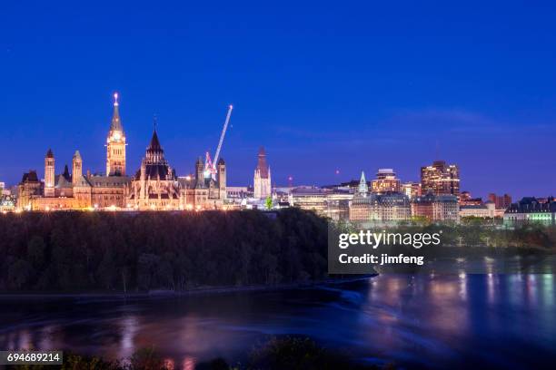 ottawa parliament hill - ottawa tulips stock pictures, royalty-free photos & images