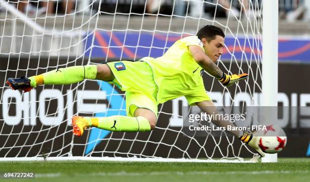 Alessandro Plizzari of Italy saves a penalty during the FIFA U-20 World Cup Korea Republic 2017 3rd rank playoff match between Uruguay and Italy at...