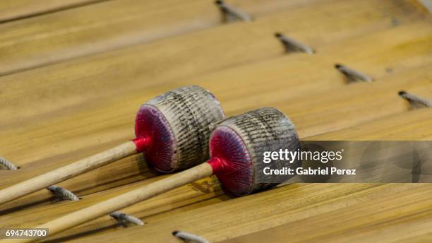 a thai musical instrument - xylophone stock-fotos und bilder