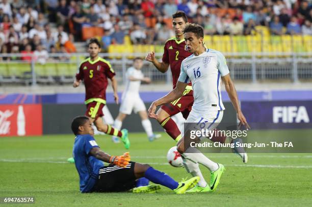 Wuilker Farinez of Venezuela makes a save from Dominic Calvert-Lewin of England during the FIFA U-20 World Cup Korea Republic 2017 Final between...