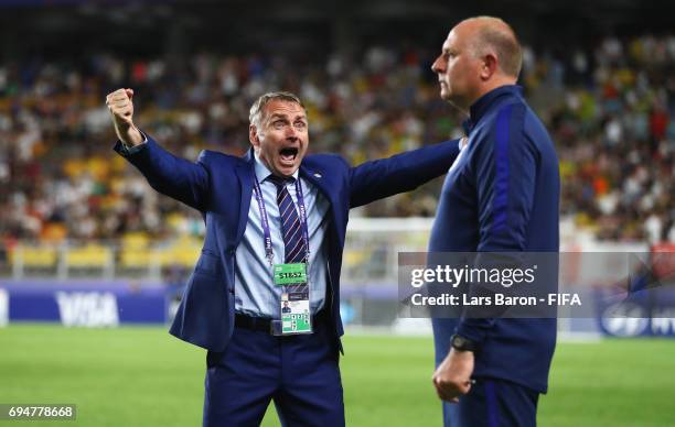 Paul Simpson manager of England celebrates victory after the FIFA U-20 World Cup Korea Republic 2017 Final between Venezuela and England at Suwon...