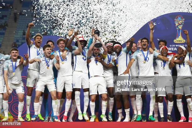 Captain Lewis Cook of England lifts the trophy in victory with team mates after the FIFA U-20 World Cup Korea Republic 2017 Final between Venezuela...