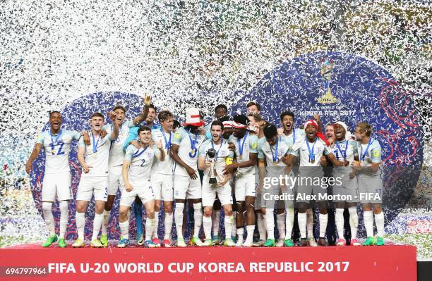 Captain Lewis Cook of England lifts the trophy in victory with team mates after the FIFA U-20 World Cup Korea Republic 2017 Final between Venezuela...