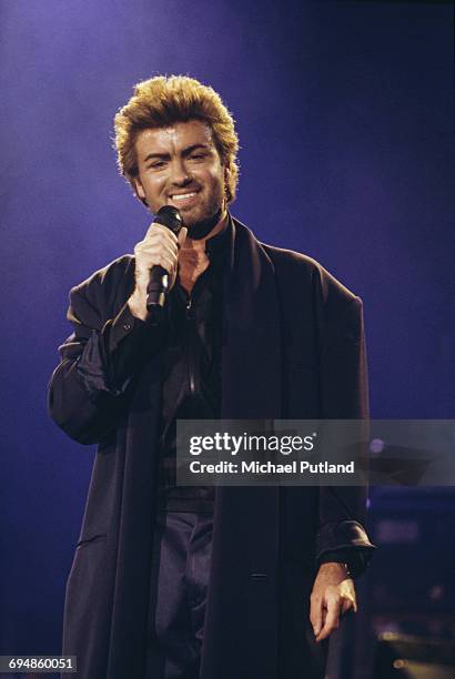 George Mic George Michael Singer Photos and Premium High Res Pictures - Getty Images