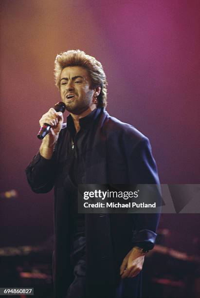 George Michael Instruments George Michael 1987 Photos and Premium High Res Pictures - Getty Images