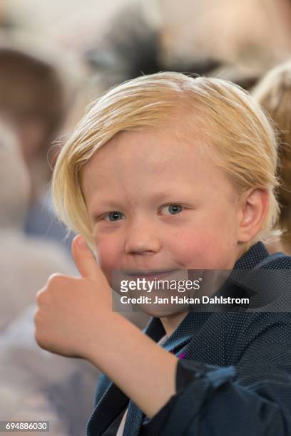 little boy gives thumbs-up sign - cheesy grin stock pictures, royalty-free photos & images