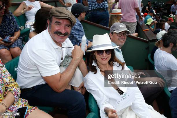 Jean Dujardin and Elsa Zylberstein attend the Men Final of the 2017 French Tennis Open - Day Fithteen at Roland Garros on June 11, 2017 in Paris,...