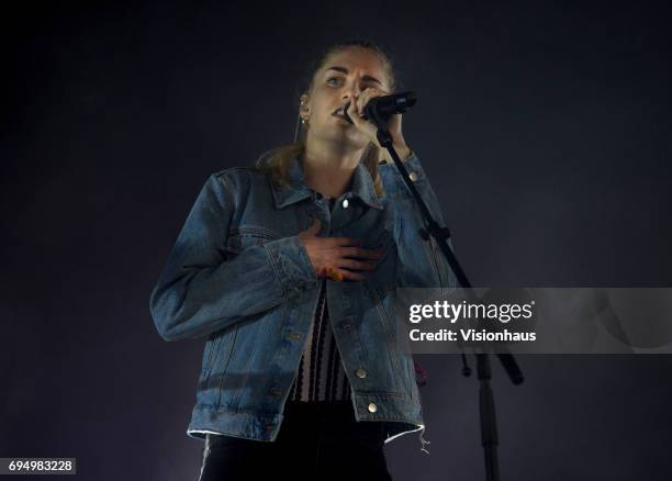 Jah Reed Singer 45 Hannah Heaton Photos & High Res Pictures - Getty Images