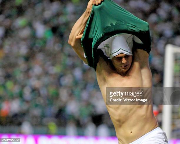 Nicolas Benedetti of Deportivo Cali celebrates after scoring the first goal of his team during the semi finals second leg match between Deportivo...