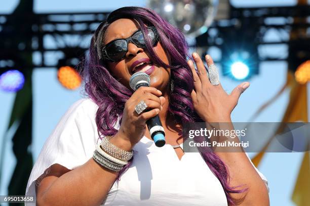Issa Pointer Photos and Premium High Res Pictures - Getty Images