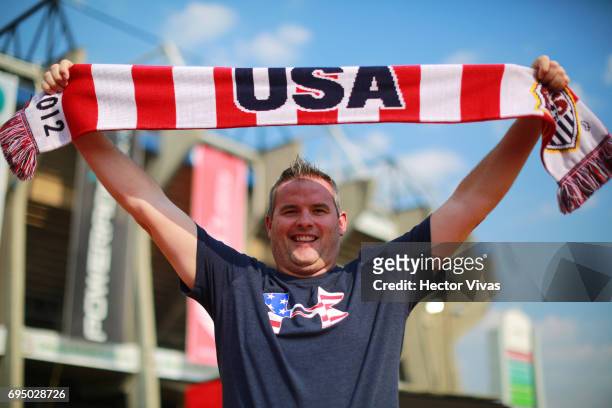 Fan of United States cheers his team prior to the match between Mexico and The United States as part of the FIFA 2018 World Cup Qualifiers at Azteca...