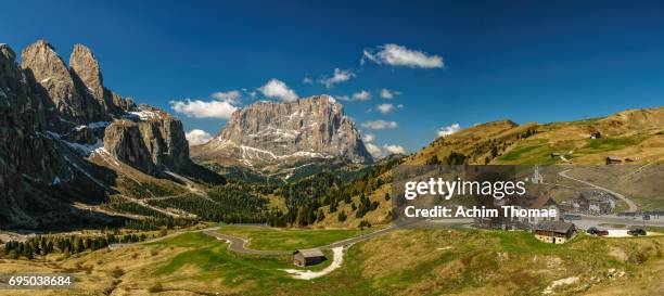 dolomite alps, panorama, south tyrol, italy, europe - aussichtspunkt foto e immagini stock