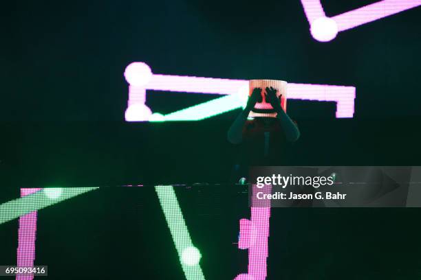 Red Rocks Mello Death 17 Marshmello Performs At Red Rocks Amphitheatre Stock Photos, High-Res ...