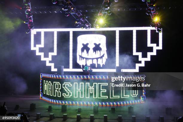 Red Rocks Mello Death 17 Marshmello Performs At Red Rocks Amphitheatre Stock Photos, High-Res ...