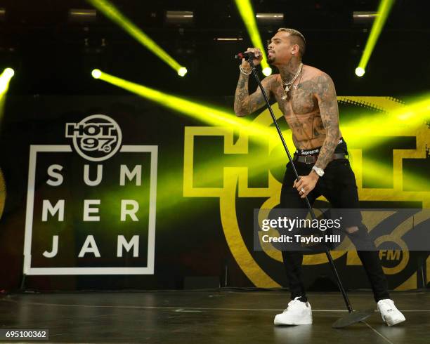 Chris Brown performs during the 2017 Hot 97 Summer Jam at MetLife Stadium on June 11, 2017 in East Rutherford, New Jersey.