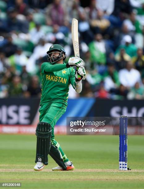 Azhar Ali R&b 915 Pakistan Batsman Azhar Ali Stock Photos, High-Res Pictures, and ...