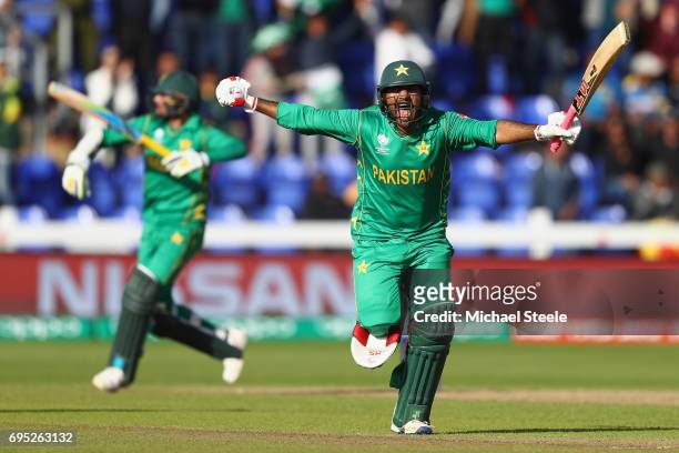 Sarfraz Ahmed of Pakistan celebrates hitting the winning runs and victory by 3 wickets during the ICC Champions Trophy match between Sri Lanka and...