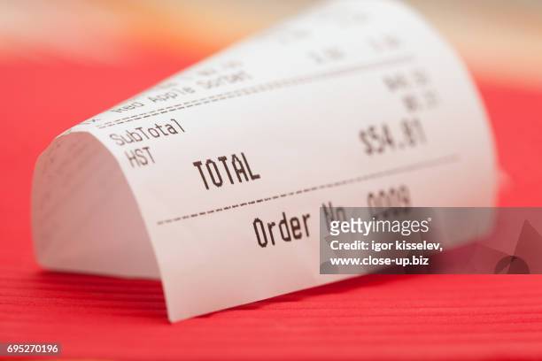 bill total close up - receipt 個照片及圖片檔