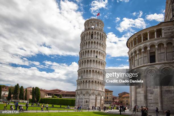 leaning tower of pisa - torre de pisa imagens e fotografias de stock