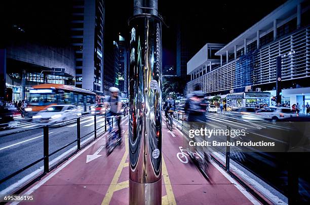 bike line and traffic - sao paulo stock-fotos und bilder