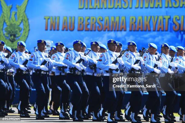 provost indonesian air force army - the-indonesian-national-air-force-parade stock pictures, royalty-free photos & images