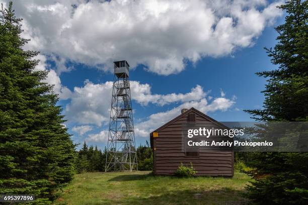 hunter mountain fire tower and ranger cabin in upstate new york, usa - remote guarding stock pictures, royalty-free photos & images