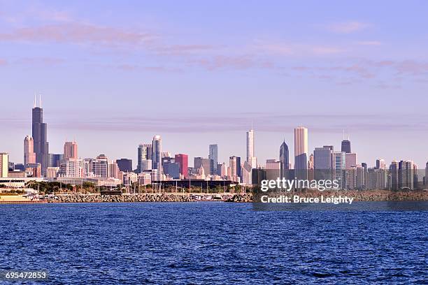 skyline panoramic - 31st street harbor stock pictures, royalty-free photos & images