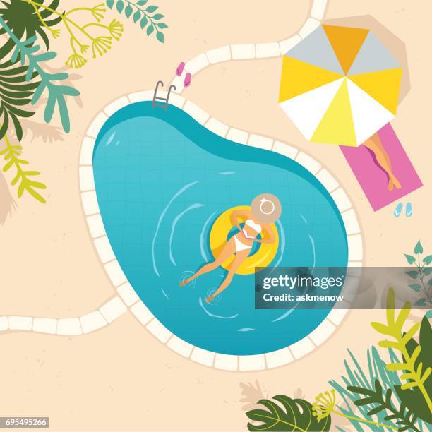 illustrazioni stock, clip art, cartoni animati e icone di tendenza di due donne che si rilassano in piscina - ombrellino